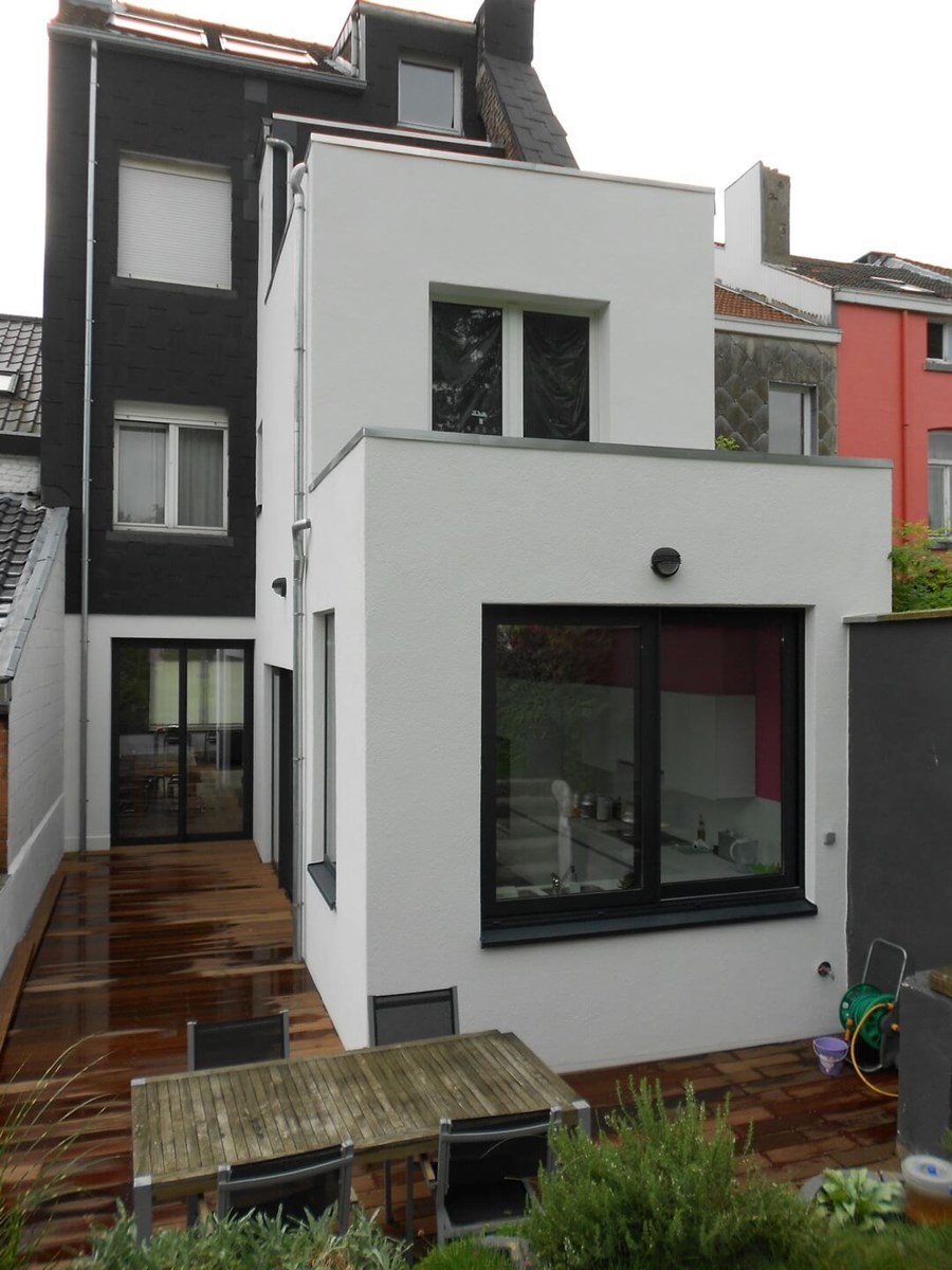 2 Annexe d une maison en crepi a Liege